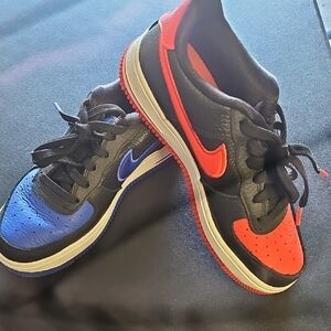 Nike Kids' Black and Red Sneakers